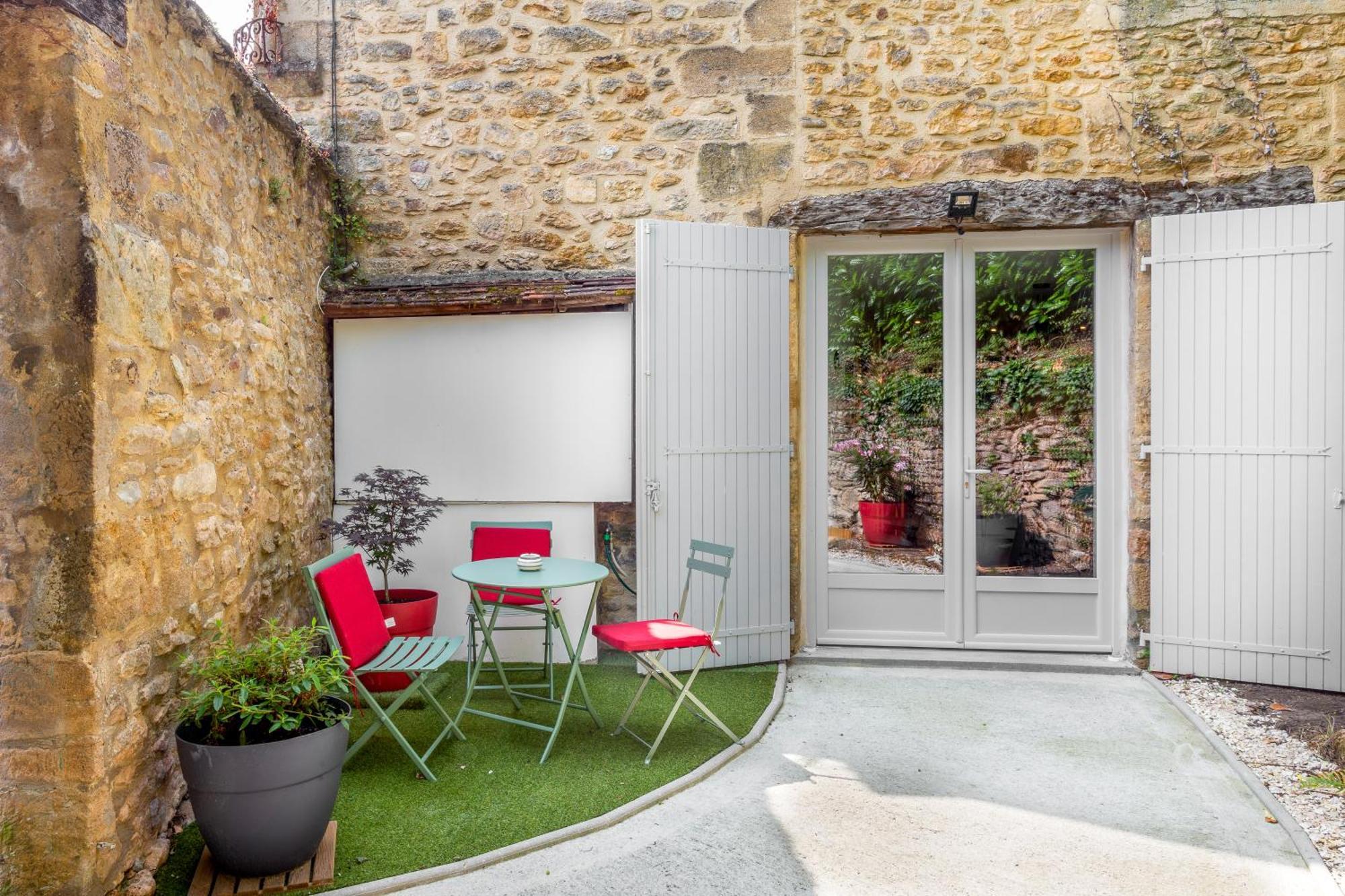 Le Pecharmant - Lescapade Medievale Sarlat Extérieur photo